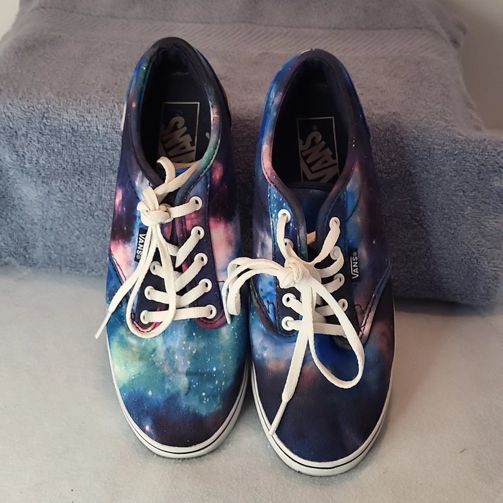 Cosmic Vans - Picture 3 of 9